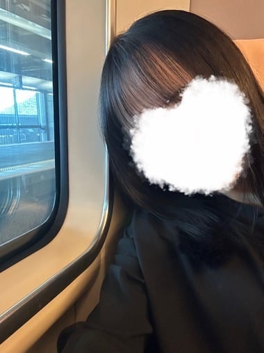 みと